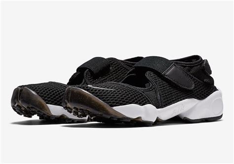 nike air rift zwart|nike air rift release date.